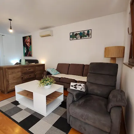 Daire Gigio 55m2 Amphitheater With Free Parking *